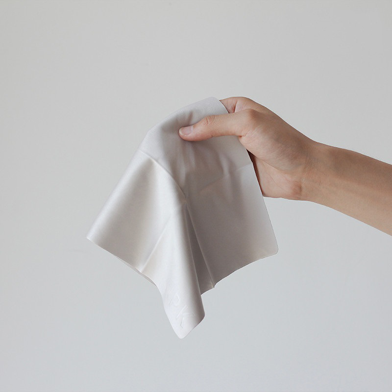 Microfiber Dustproof Cleaning  - مراجعة Screen Cleaning Kit وسعره